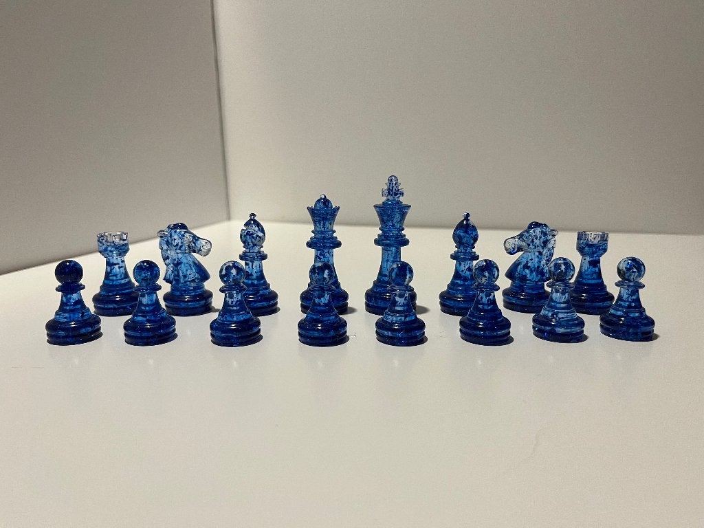 Handgemaakte epoxy schaakstukken, Ophalen of Verzenden, Nieuw, Knutselwerk