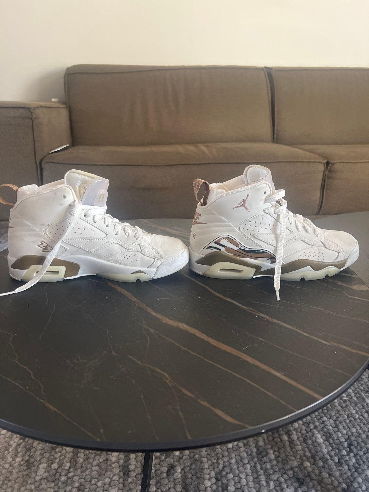 Jordan Jumpman MVP, Ophalen of Verzenden, Zo goed als nieuw, Wit, Sneakers of Gympen