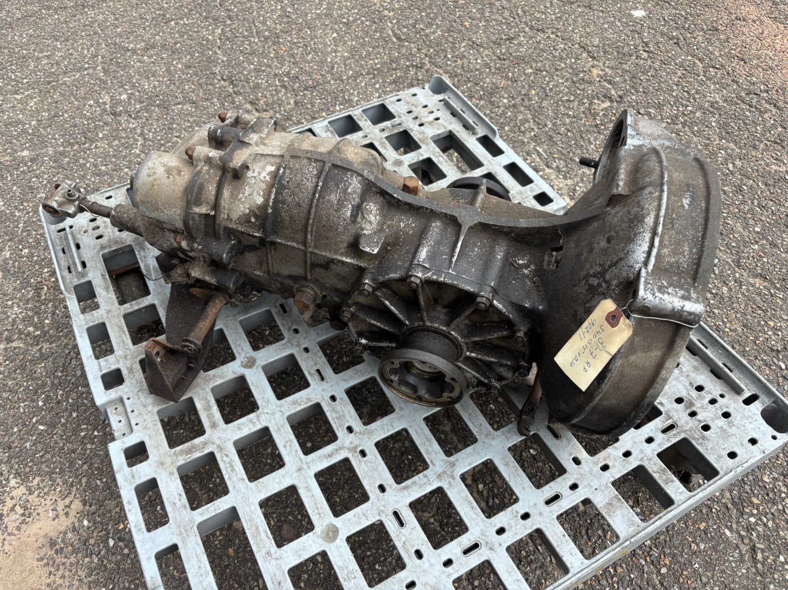 Porsche 911 / Porsche 912 versnellingsbak 5 bak 902/1, Ophalen, Porsche