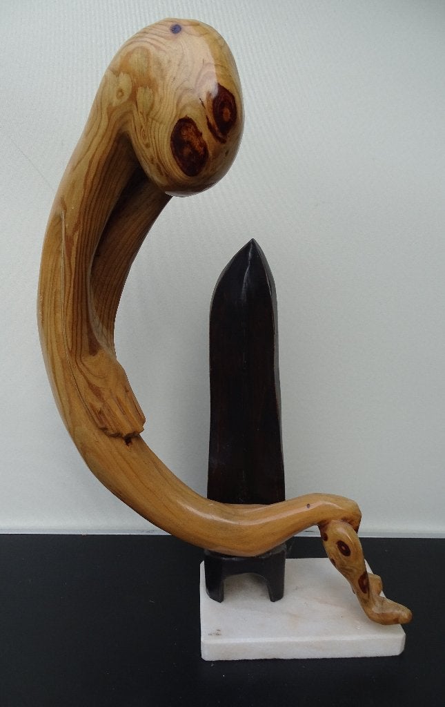Abstract figuur op stoel, hout, Antiek en Kunst, Kunst | Beelden en Houtsnijwerken, Ophalen of Verzenden, Hout, Houtsnijwerk, Abstract