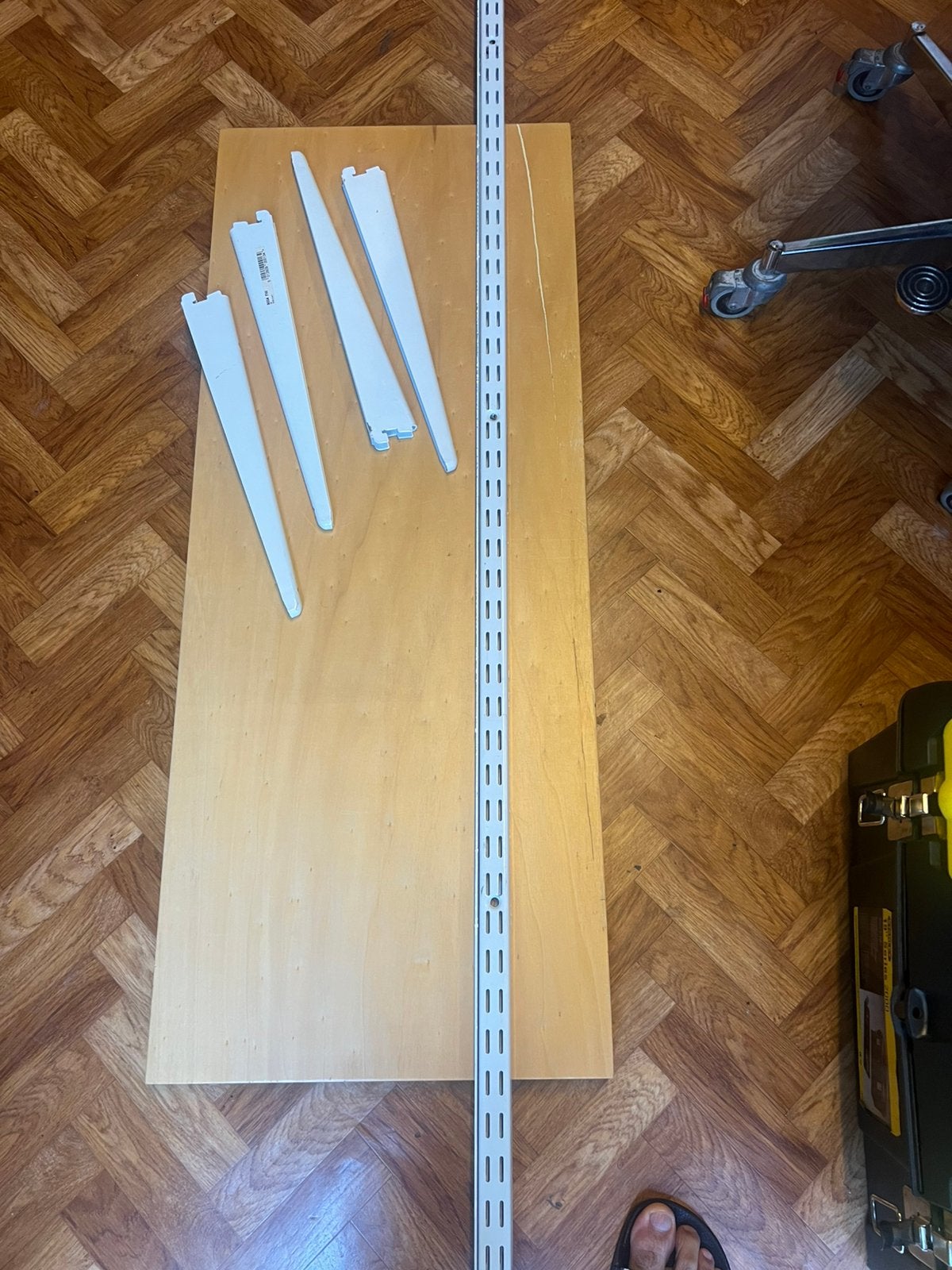 Rails met legplanken(stelling), Minder dan 4 cm, Overige materialen, Ophalen of Verzenden, Zo goed als nieuw
