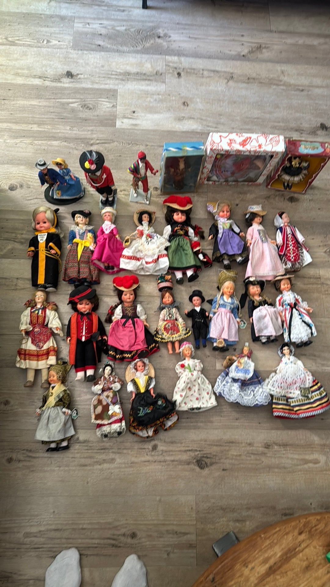 Antieke poppen in kledendracht, Verzamelen, Ophalen of Verzenden, Gebruikt, Pop
