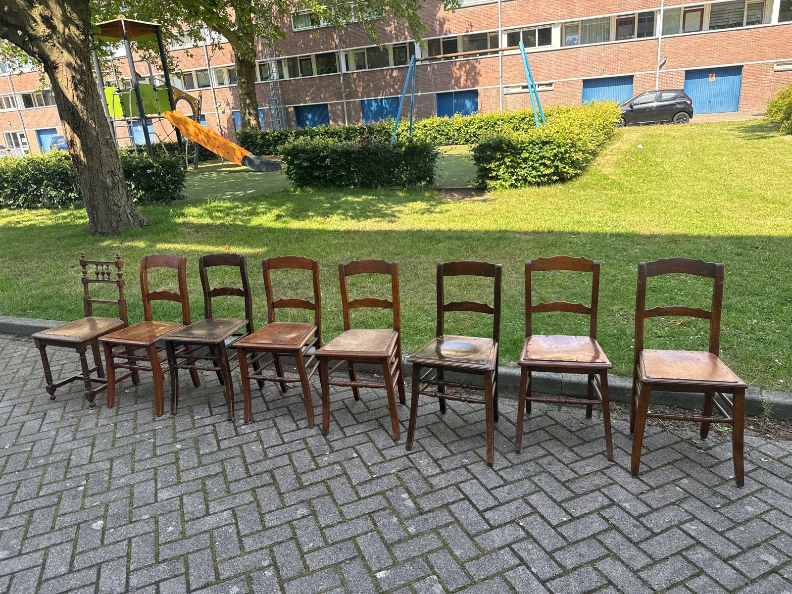 Set van 8 Franse boeren stoeltjes, Ophalen