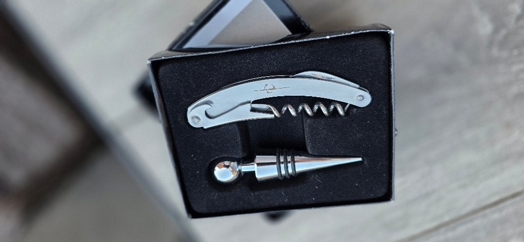 Wijn cadeauset (kurkentrekken en flessenstop) nieuw, Huis en Inrichting, Ophalen of Verzenden, Nieuw