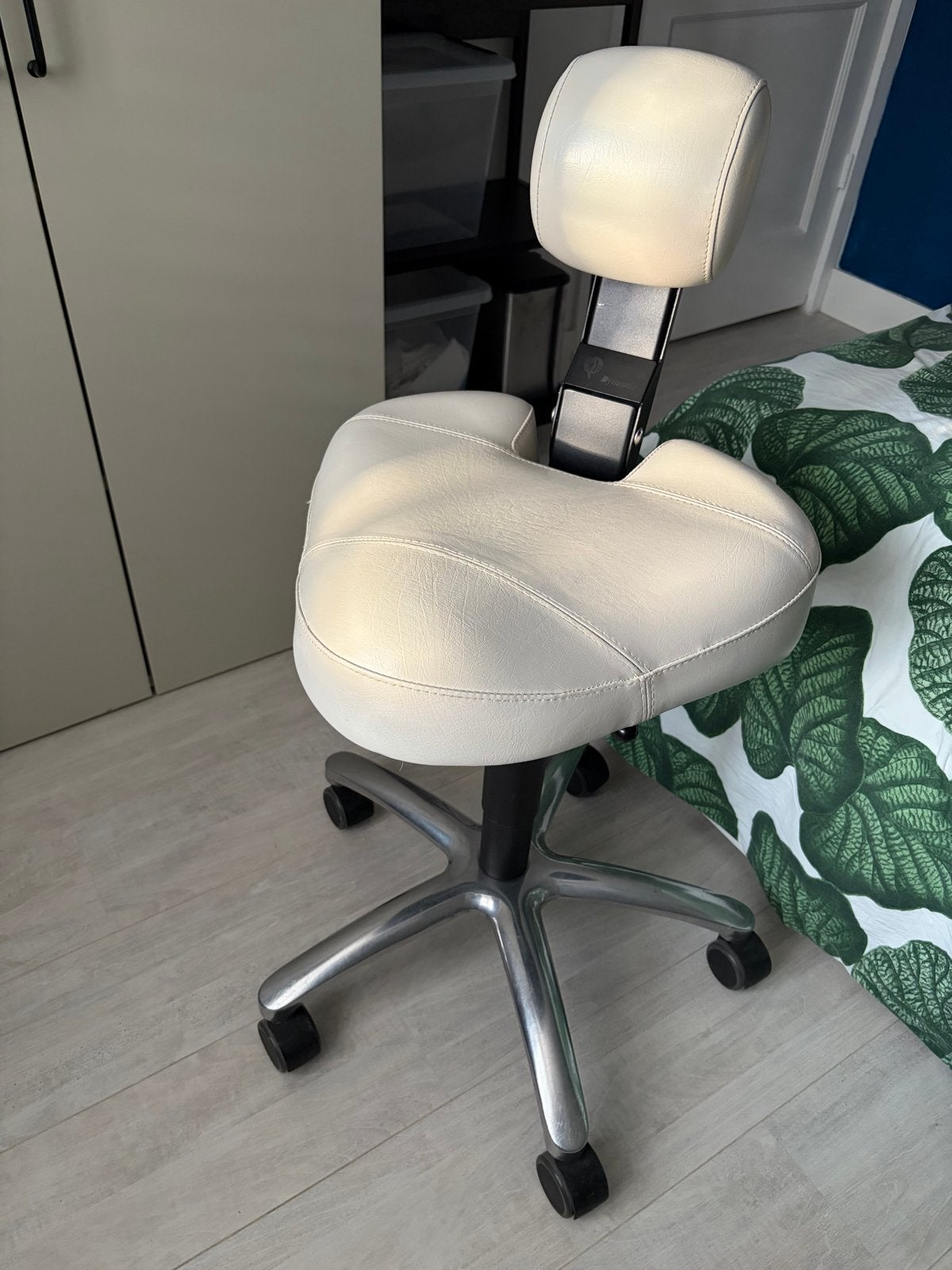 Ergonomische behandelstoel - BQE Dynamic, Huis en Inrichting, Ophalen, Gebruikt, Beige, Bureaustoel
