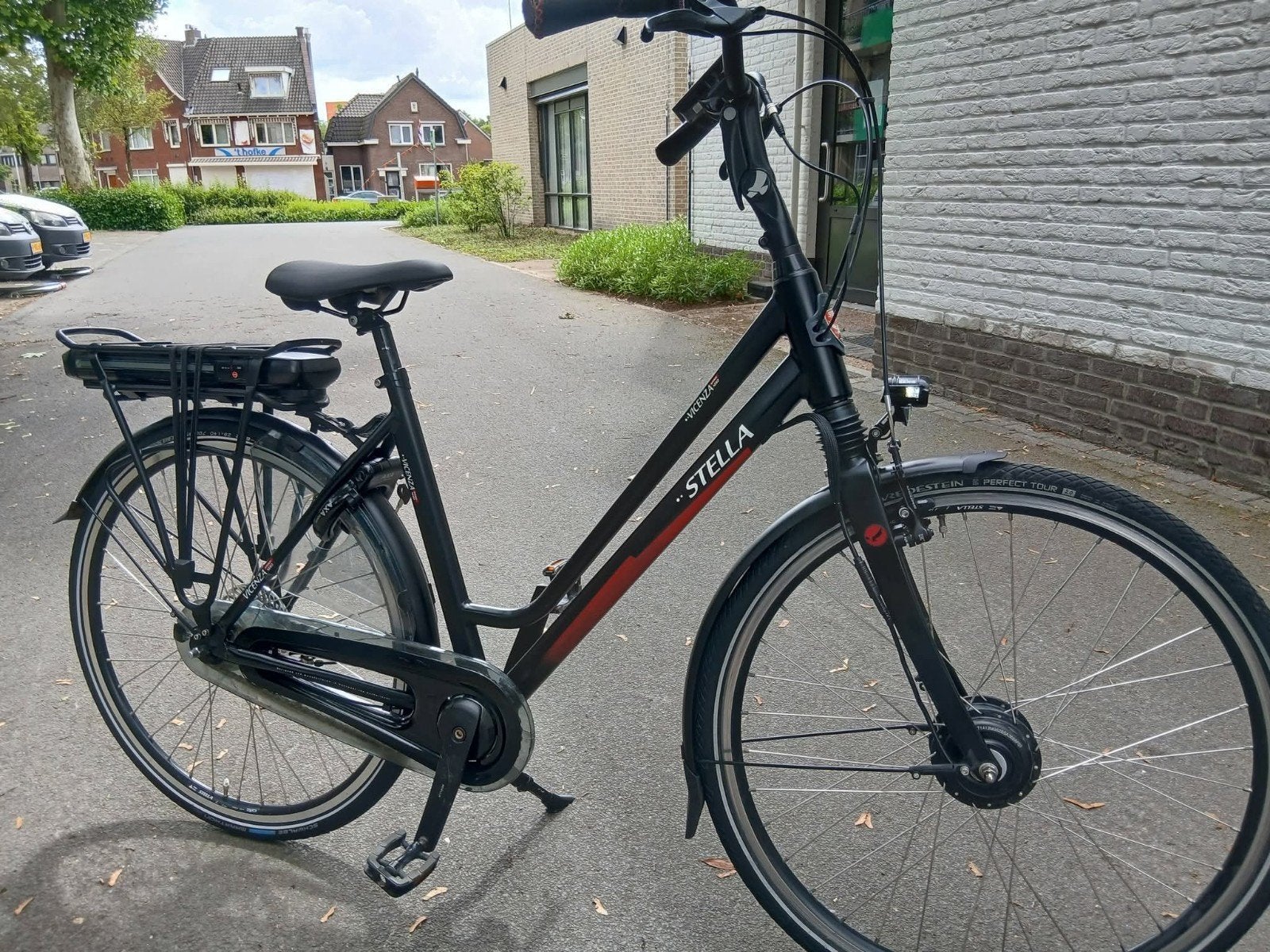 STELLA VICENZA SUPERIOR NERO ELEKTRISCHE DAMESFIETS, 53 tot 56 cm, Versnellingen, Zo goed als nieuw, Ophalen