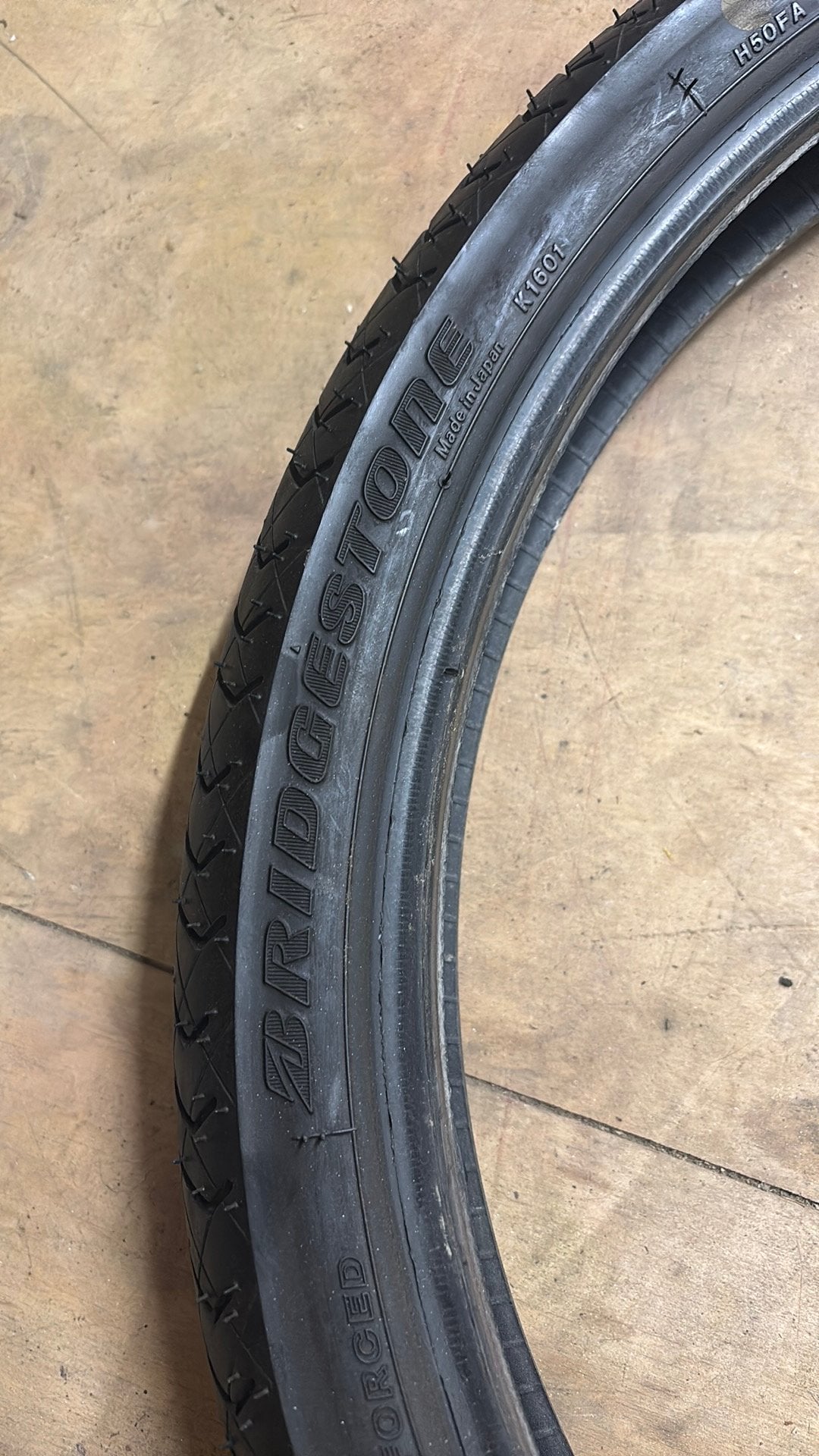 Zgan brommerband bridgestone 21 inch, Fietsen en Brommers, Ophalen of Verzenden, Zo goed als nieuw, Overige typen