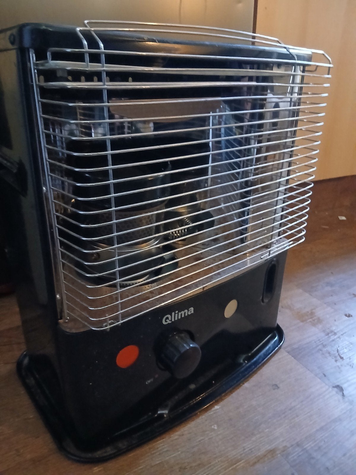 Qlima Oliekachel - Compact en Efficiënt, Huis en Inrichting, Kachels, Ophalen, Oliekachel, Gebruikt, Overige brandstoffen