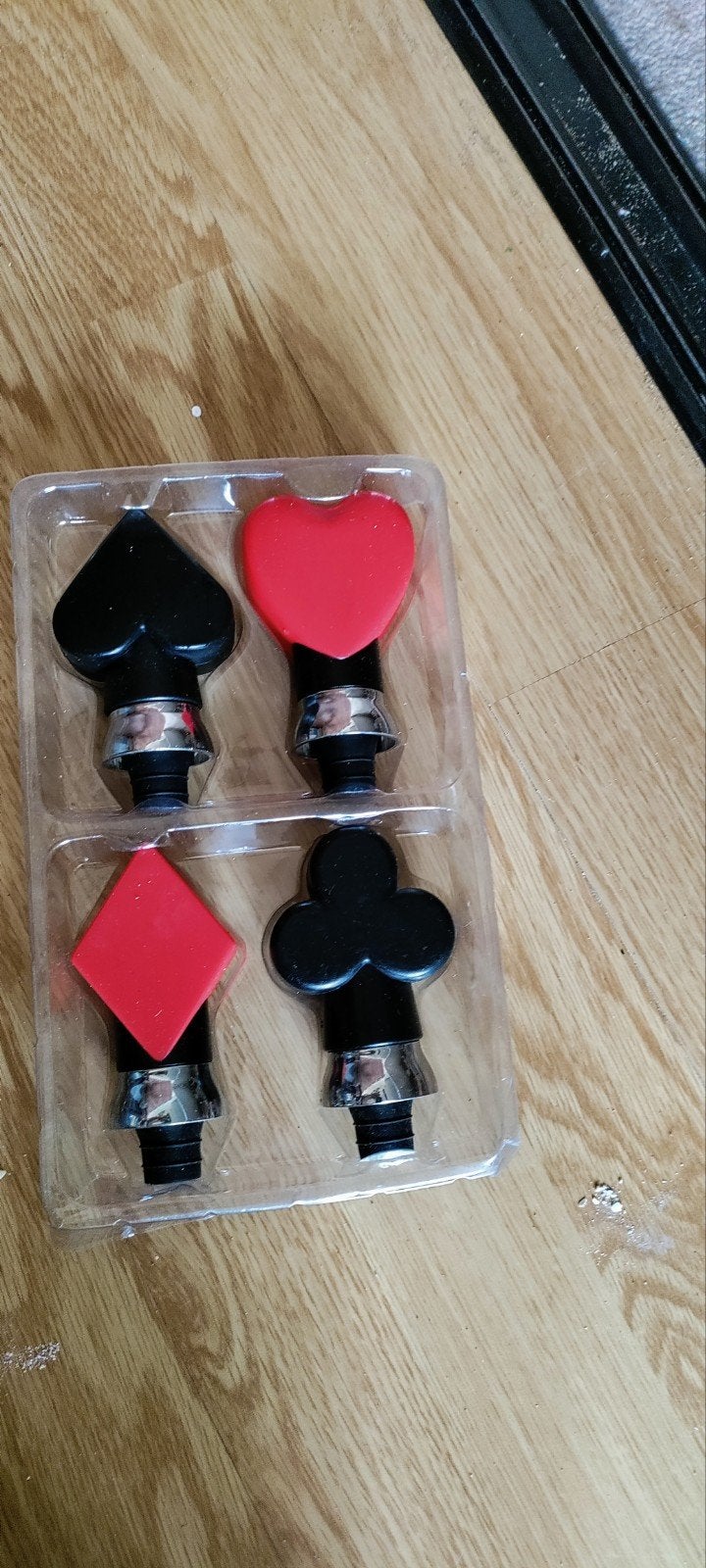 Wijnstoppers met Kaartsymbolen - Set van 4, Ophalen of Verzenden, Nieuw, Meerkleurig, Kunststof
