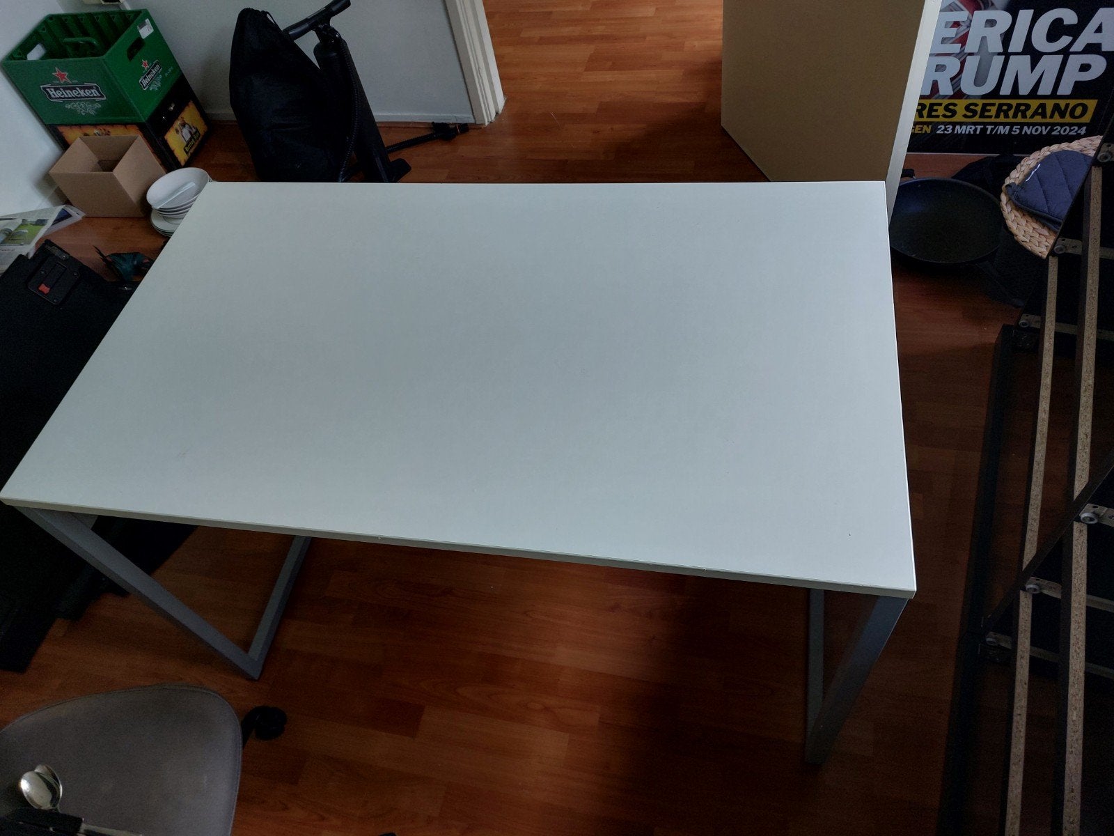 Wit bureau, Ophalen