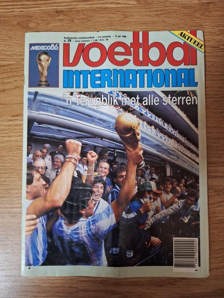 Magazine + middenposter Diego Maradona - wereldkampioen 1986, Ophalen of Verzenden, Zo goed als nieuw, Buitenlandse clubs, Poster, Plaatje of Sticker