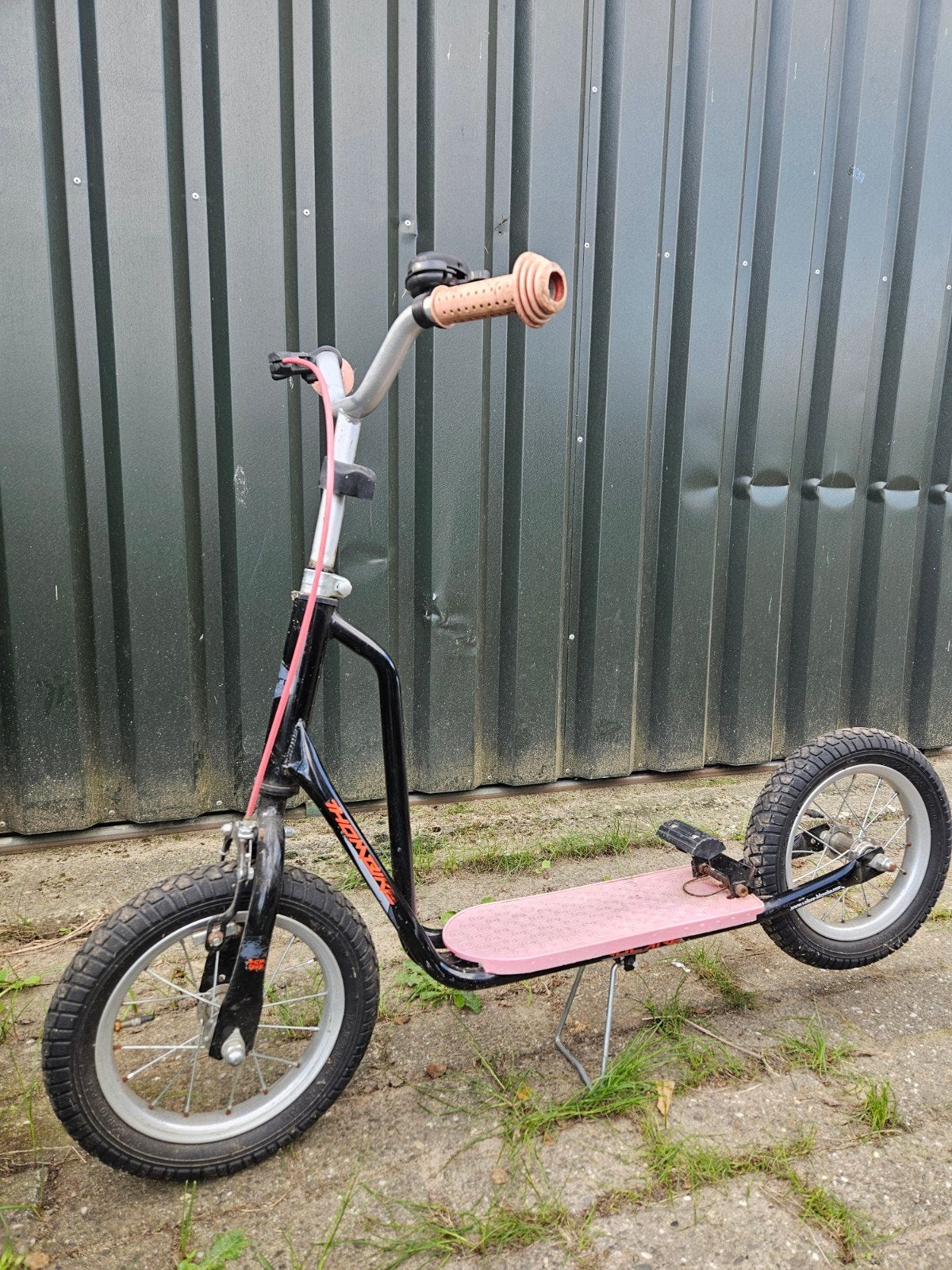 Stevige step met luchtbanden - Weinig gebruikt, Fietsen en Brommers, Ophalen, Zo goed als nieuw, Gewone step