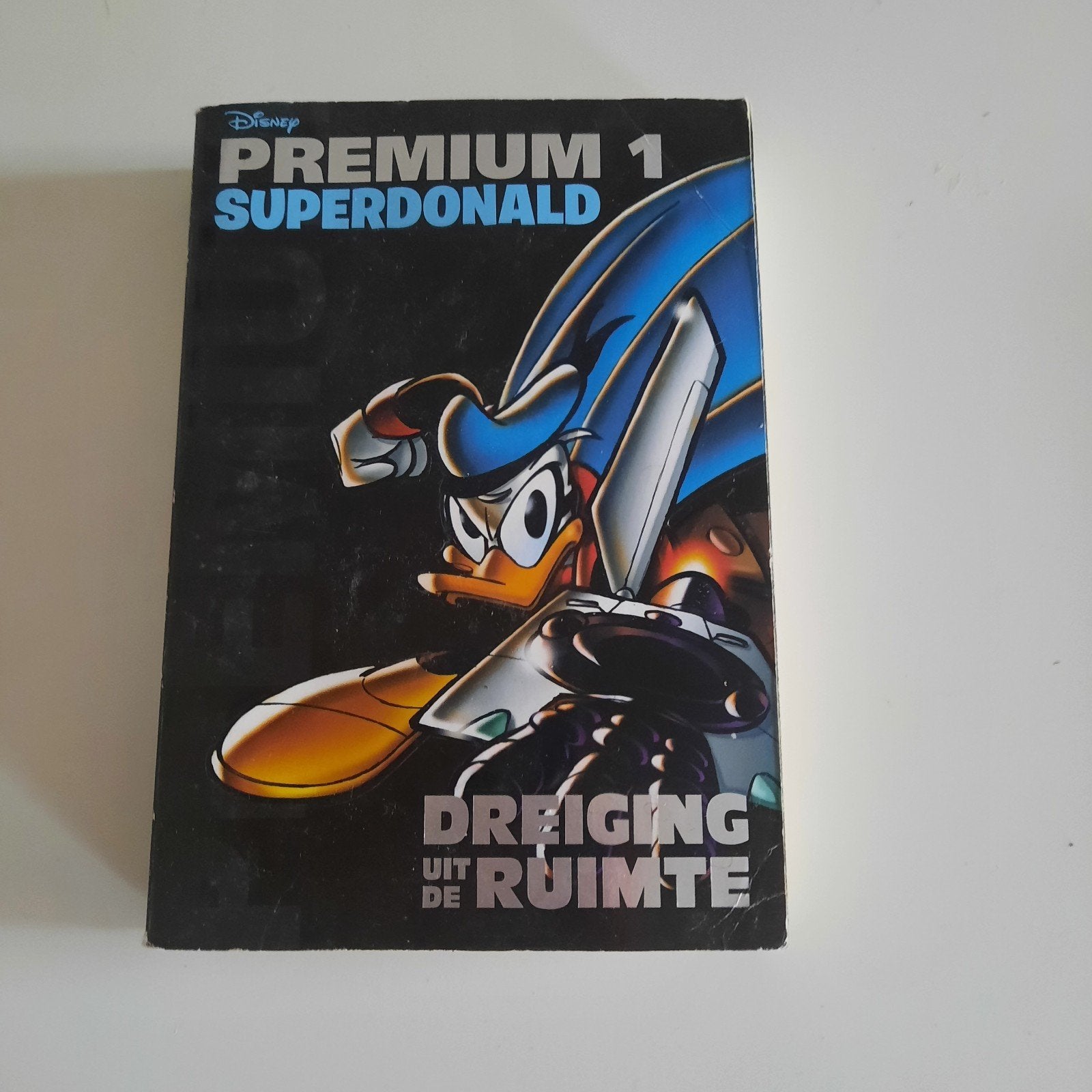 Donald Duck Premium Superdonald - Deel 1 en 19, Boeken, Meerdere stripboeken, Ophalen of Verzenden, Gelezen, Walt Disney