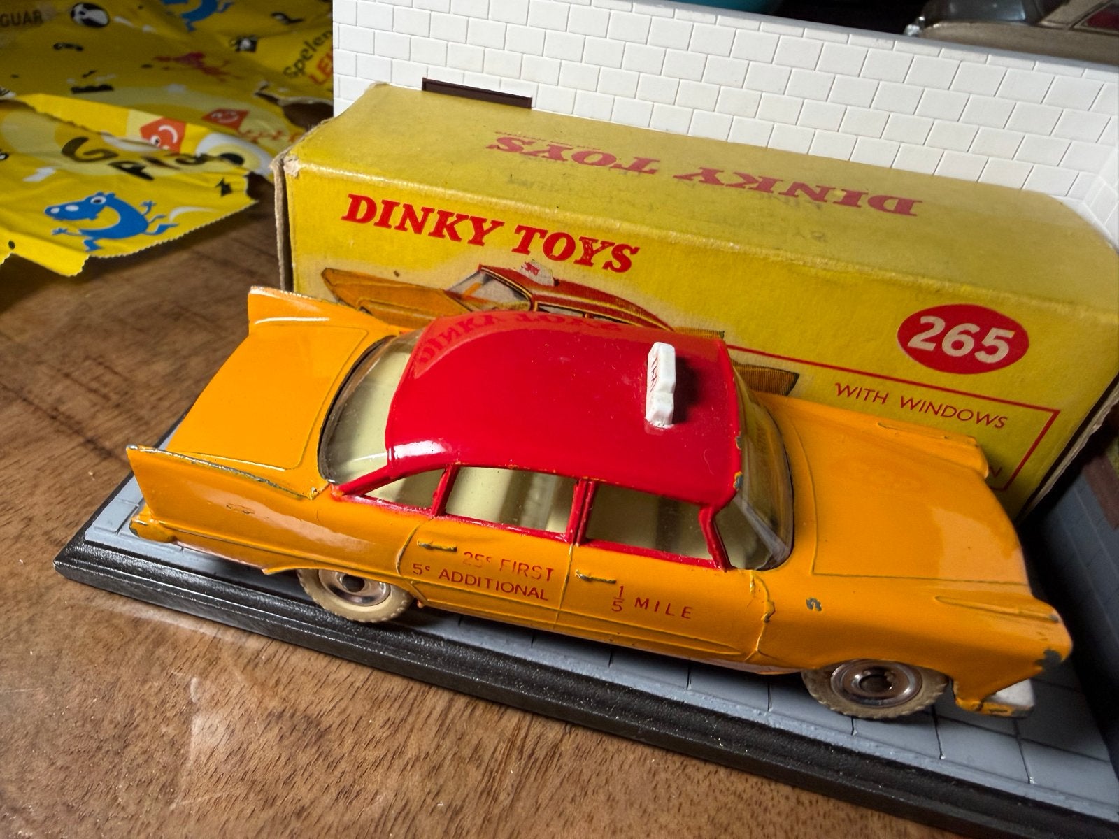 Dinky Toys Plymouth Plaza Taxi met doos - Erg mooie staat, Gebruikt, Auto, Dinky Toys, Ophalen of Verzenden