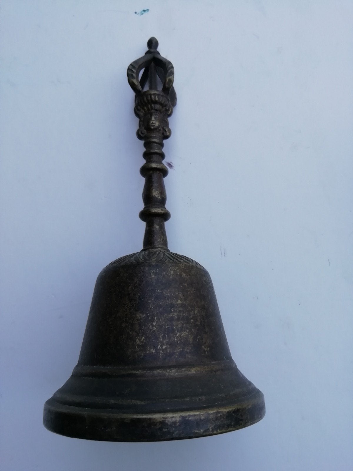 Antieke Bronzen Tafelbel met Gedetailleerd Gezicht Handvat, Antiek en Kunst, Ophalen of Verzenden