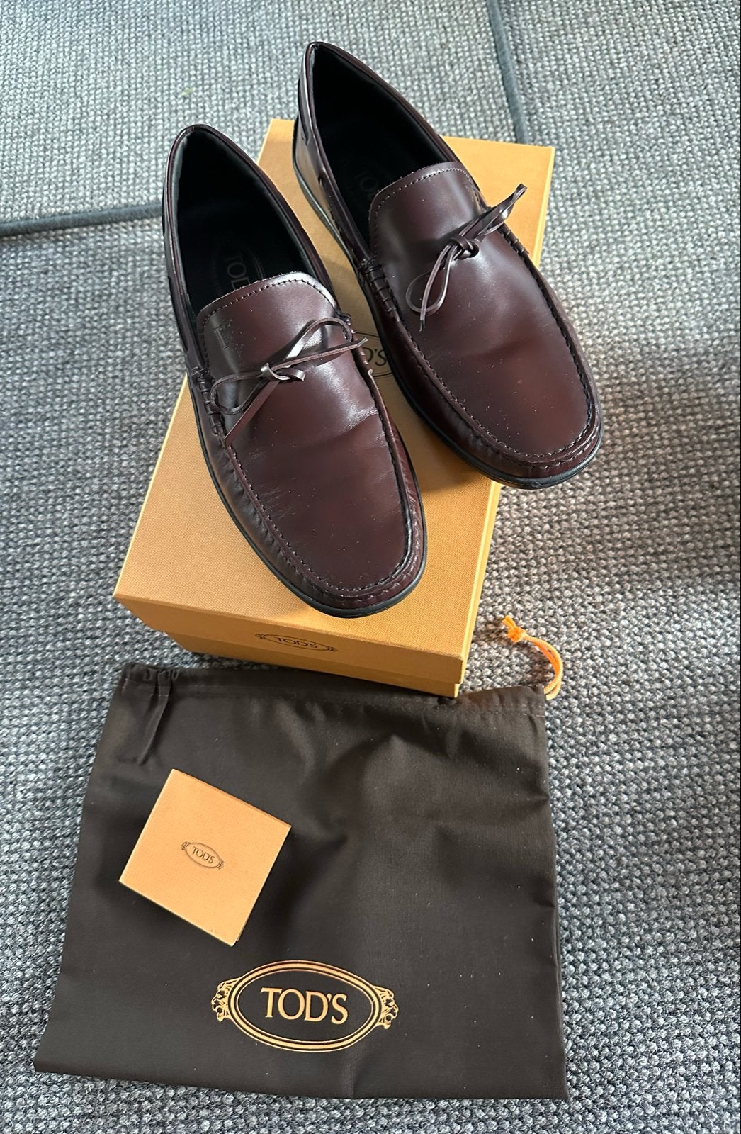 Tod’s Bordeaux Rode Loafers Heren Maat 43 Nieuwstaat, Kleding | Heren, Loafers, Overige kleuren, Nieuw, Ophalen of Verzenden