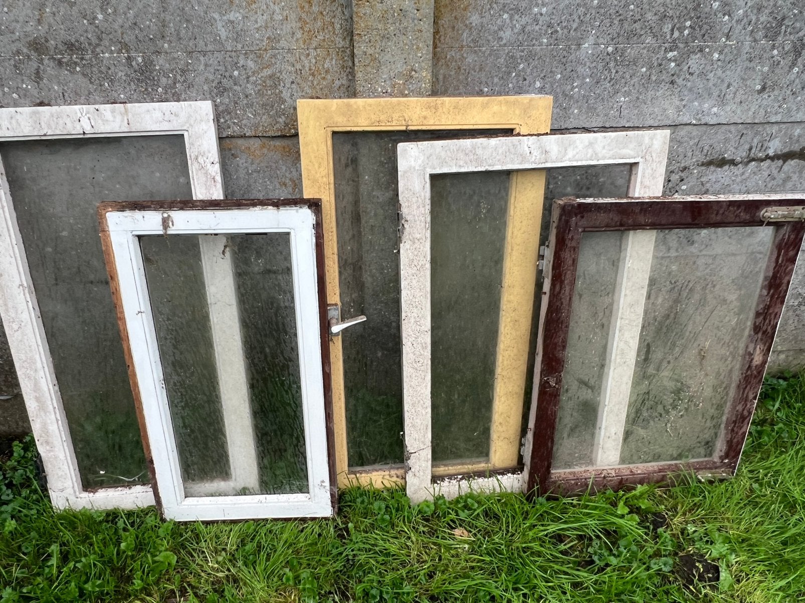 Gratis maranti houten kozijnen. De kwaliteit van vroeger., Ophalen, Zo goed als nieuw, Minder dan 80 cm, Gevelraam of Ruit