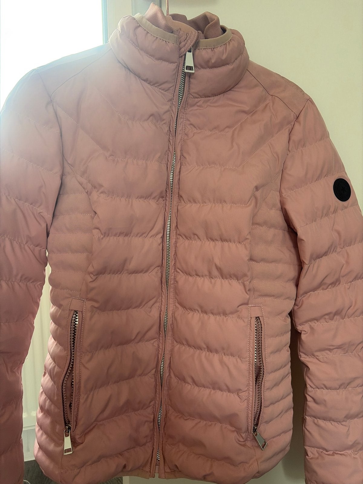 Roze gewatteerde jas met ritsen airforce Maat S, Ophalen of Verzenden, Zo goed als nieuw, Maat 38/40 (M), Roze
