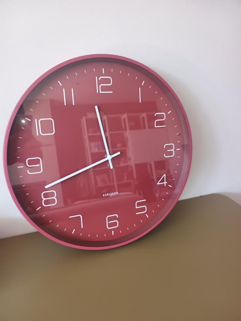 Karlsson klok bordeaux rood 40 cm, Ophalen of Verzenden