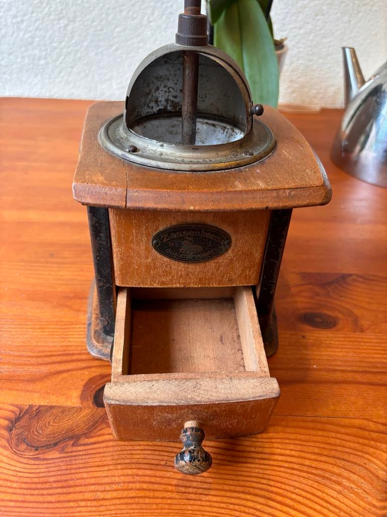 Zassenhaus Koffiemolen - Vintage Handmolen, Antiek en Kunst, Antiek | Keukenbenodigdheden, Ophalen of Verzenden