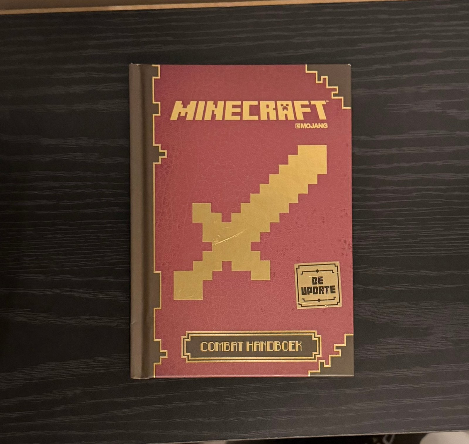 Minecraft combat handboek, Ophalen of Verzenden, Zo goed als nieuw