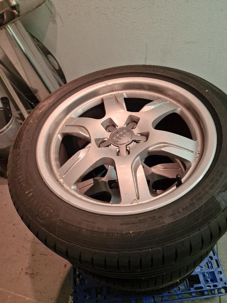 4 orginele audi velgen 17 inch, Ophalen, Zo goed als nieuw