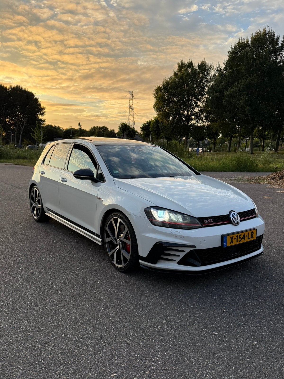 Volkswagen Golf 2.0 TSI Clubsport PANO|ACC|DCC|CAMERA|DSG|, Auto's, Dealer onderhouden, Verwarmde buitenspiegels, 4 cilinders