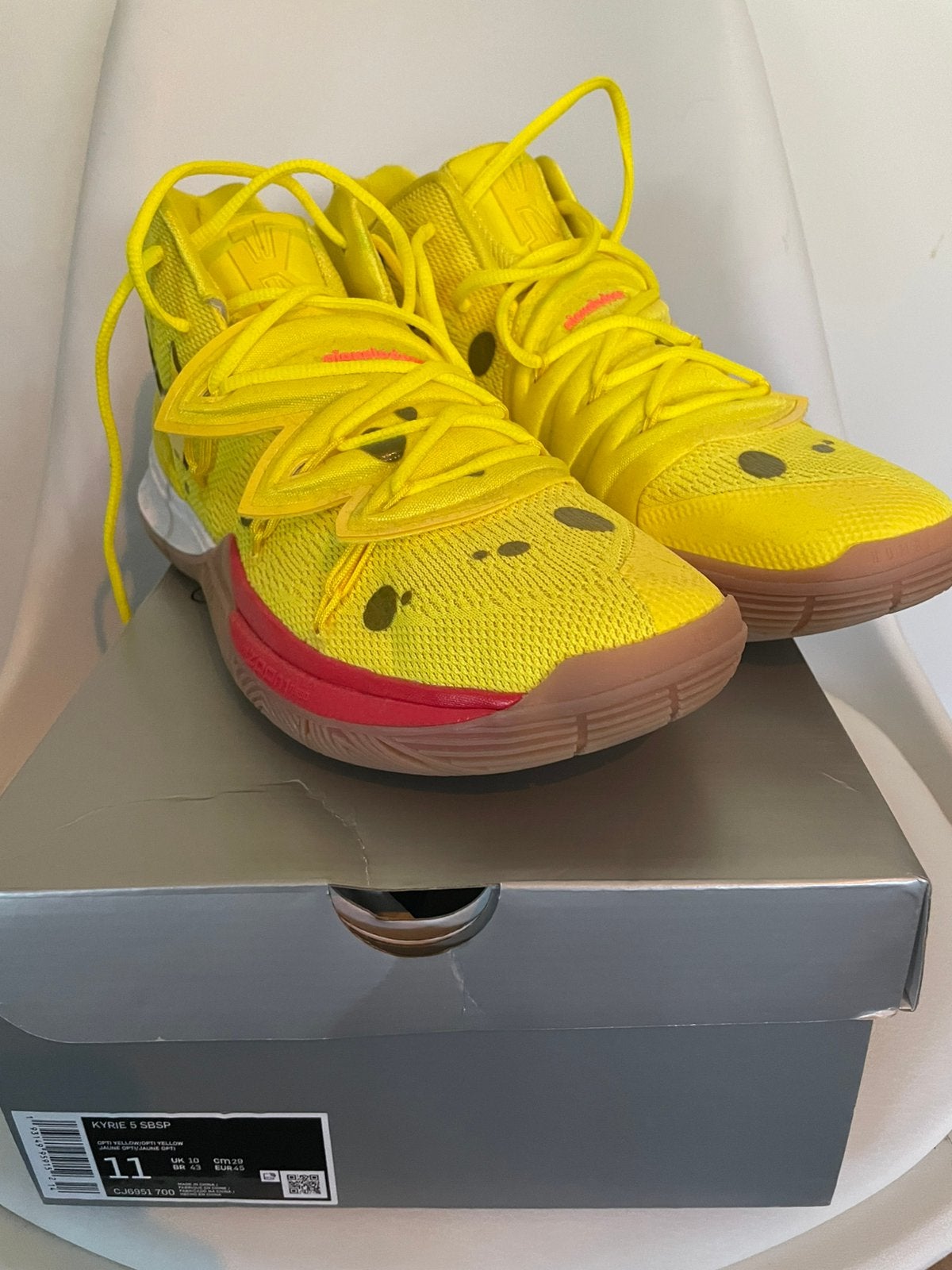 Nike Kyrie 5 Spongebob Squarepants, Verzenden, Nieuw, Schoenen