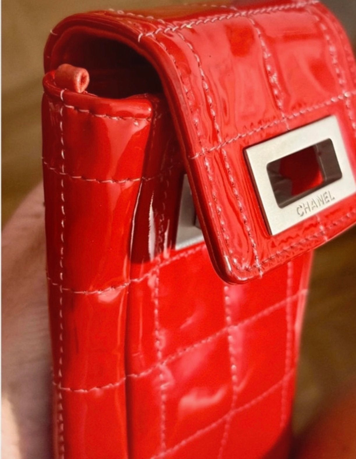 Chanel Vintage Rode Patent Chocolate Bar Mini Bag, Ophalen of Verzenden, Zo goed als nieuw, Rood, Schoudertasje