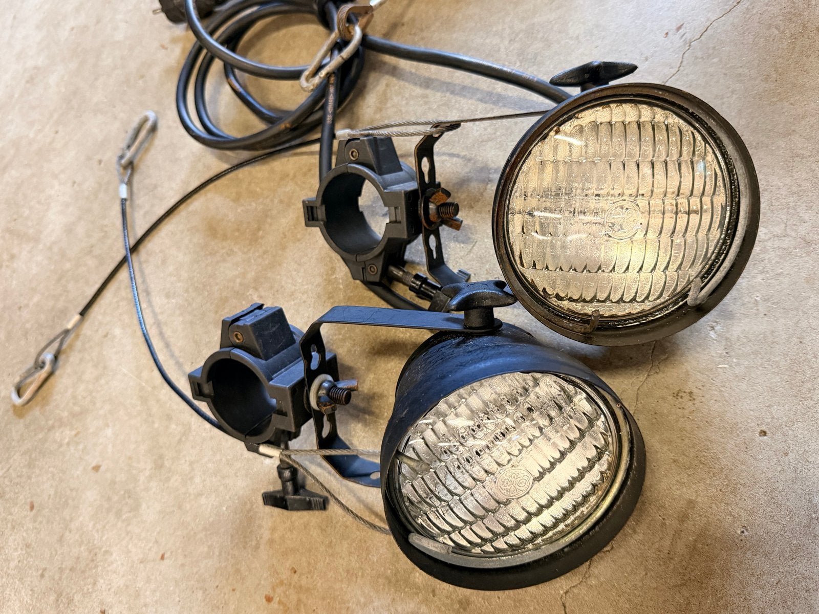 Set van 2 blinders met klemmen, Ophalen of Verzenden, Gebruikt, Licht, Kleur
