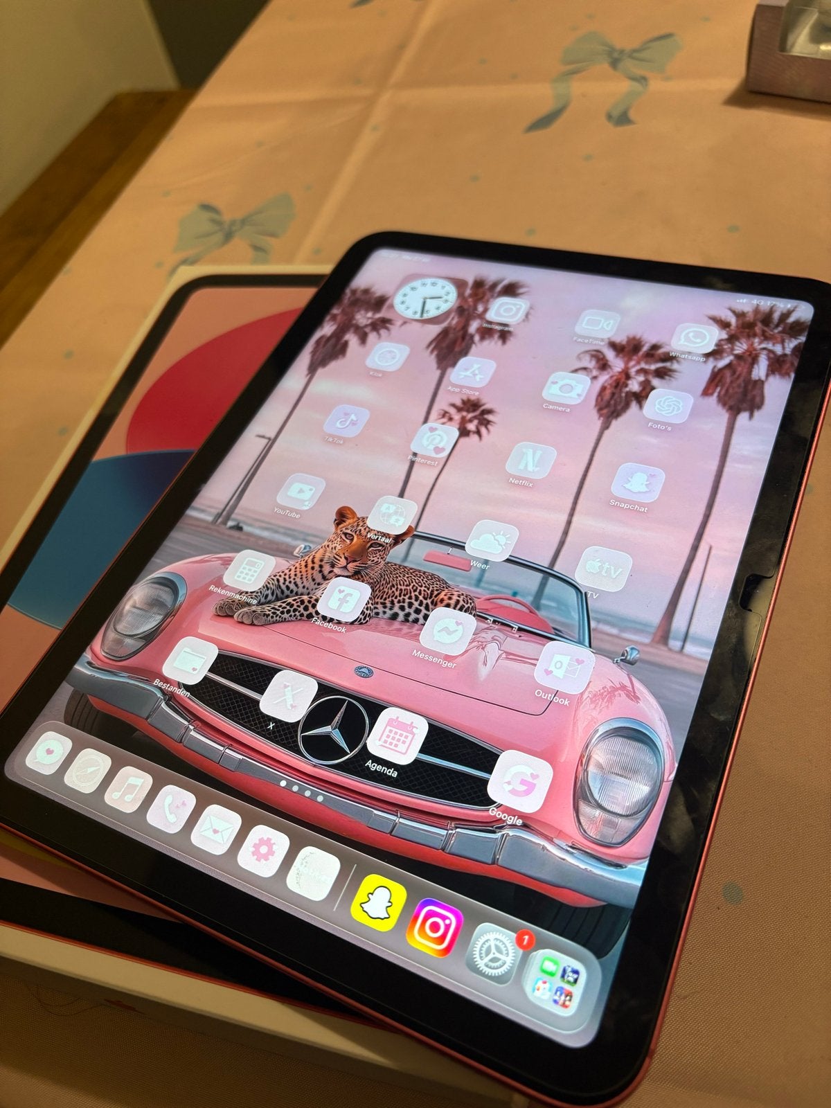 Apple iPad (Roze) - Zo goed als nieuw 128 GB, Computers en Software, Apple iPads, Zo goed als nieuw, Apple iPad, Wi-Fi, 10 inch