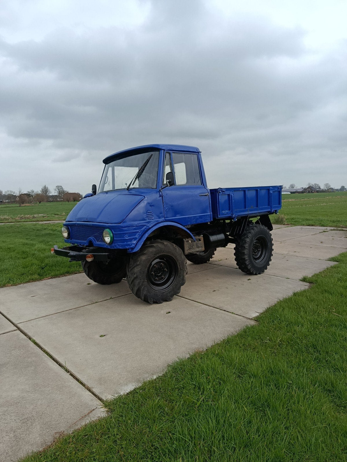 Mercedes Unimog u421, Ophalen, Gebruikt