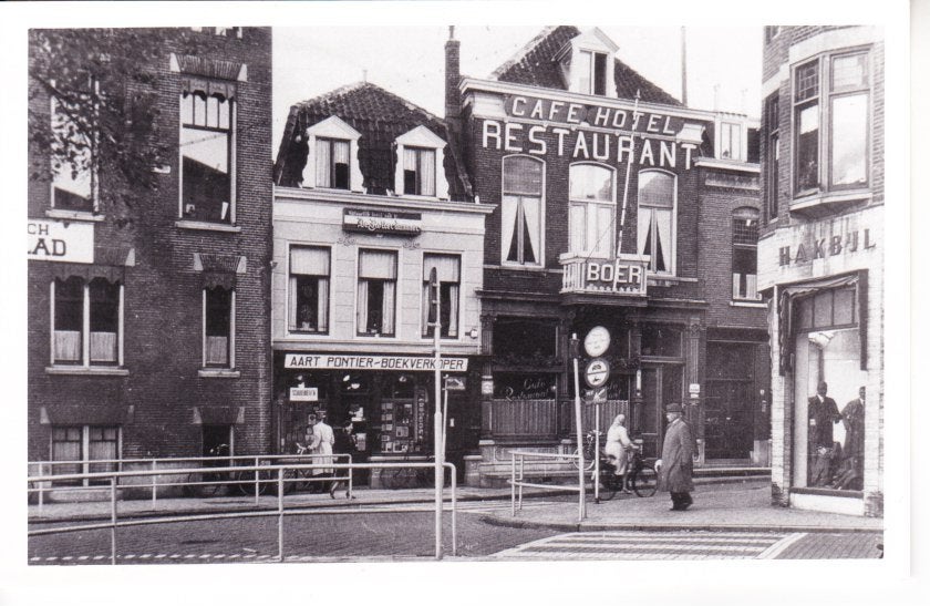 VLAARDINGEN,- Smalle Havenstraat met Hotel,,Boer'' 15-07, Foto, Ophalen of Verzenden, Zo goed als nieuw, 1940 tot 1960