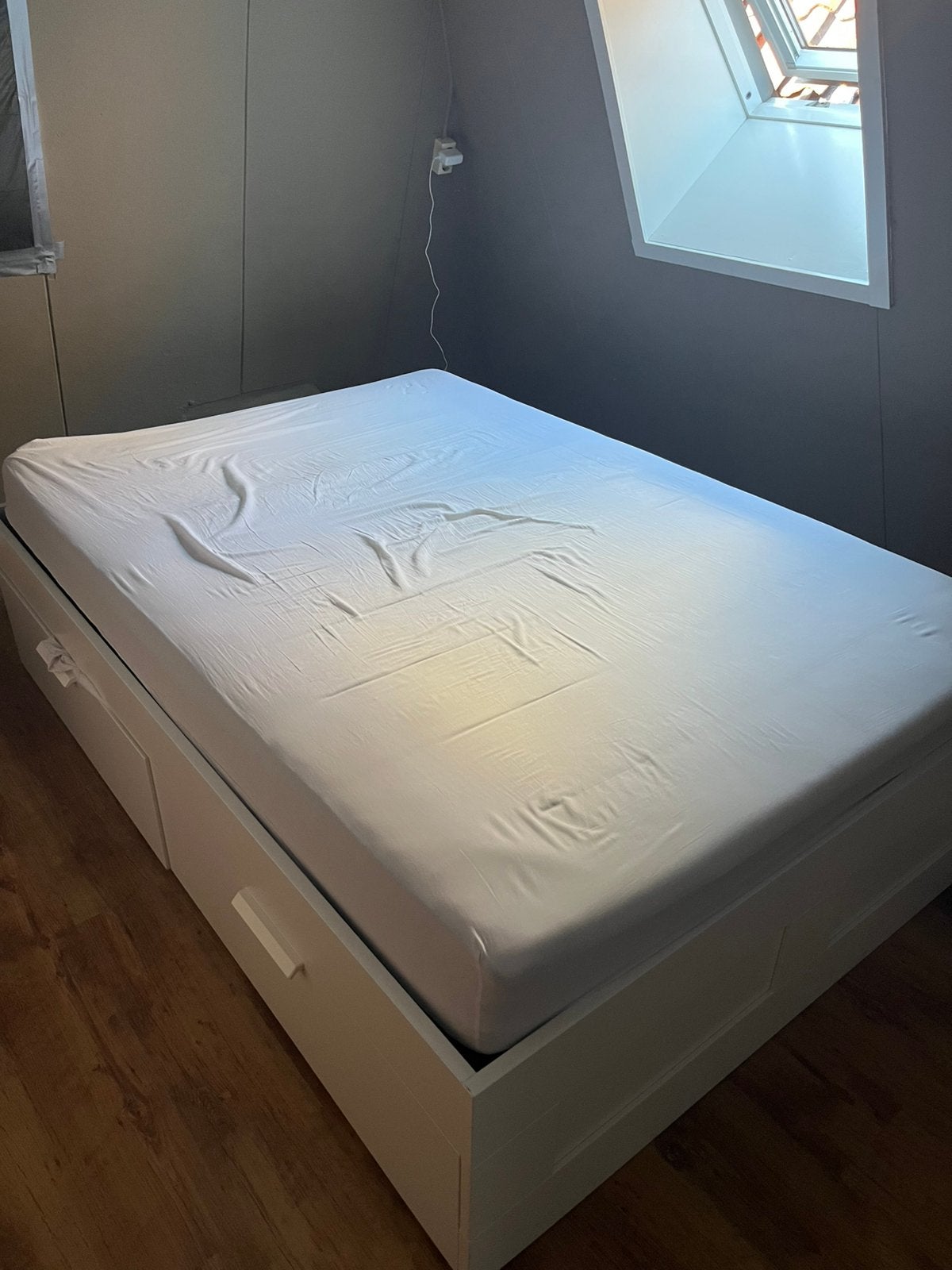 Brimnes bed wit 140x200 inclusief lattenbodem, Ophalen, Wit, Tweepersoons, 140 cm