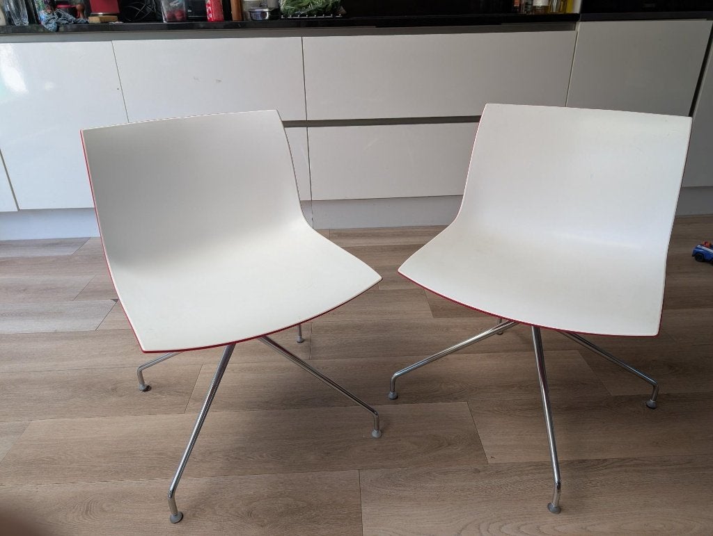 Twee stoelen, Ophalen, Twee, Zo goed als nieuw, Metaal
