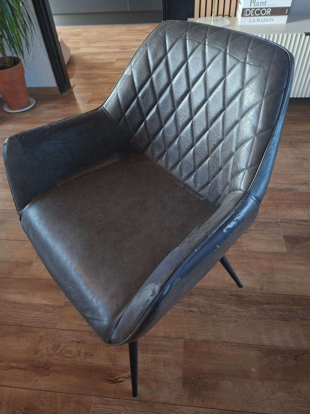 4 stoelen zsm ophalen, anders gaan ze naar de stort, Huis en Inrichting, Ophalen