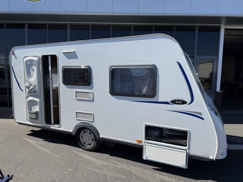 Caravelair Antares Luxe 450 LJ Aparte bedden 210cm 1200Kg, Caravans en Kamperen, Caravans, Schokbreker, Lengtebed, Bedrijf, Treinzit