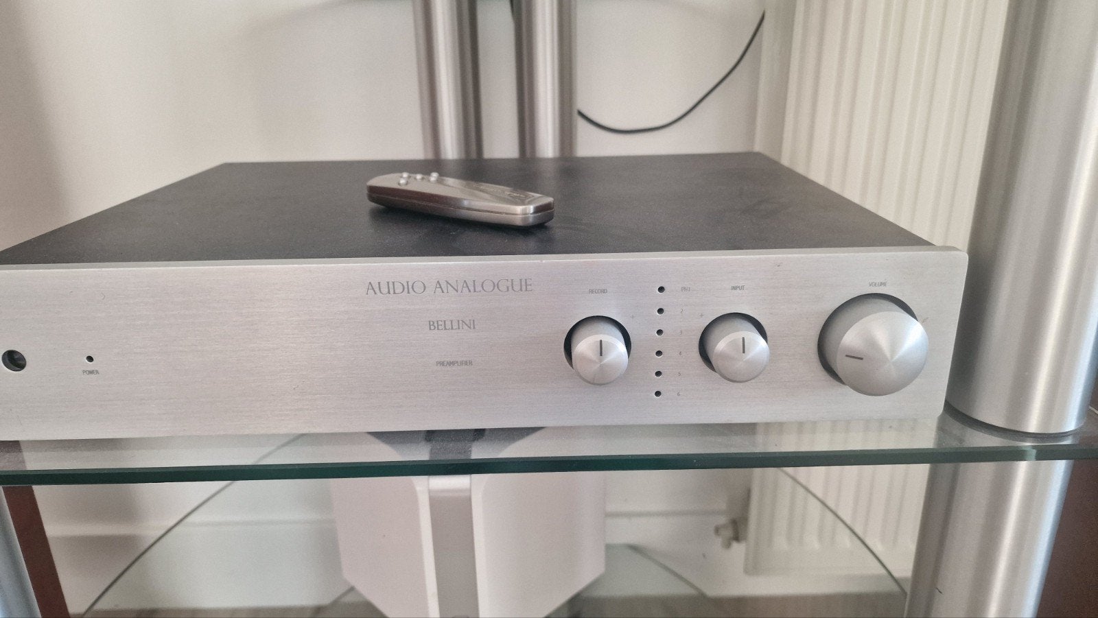 Audio Analogue Bellini voorversterker met afstandsbediening, Overige merken, Ophalen of Verzenden, Zo goed als nieuw, Minder dan 60 watt