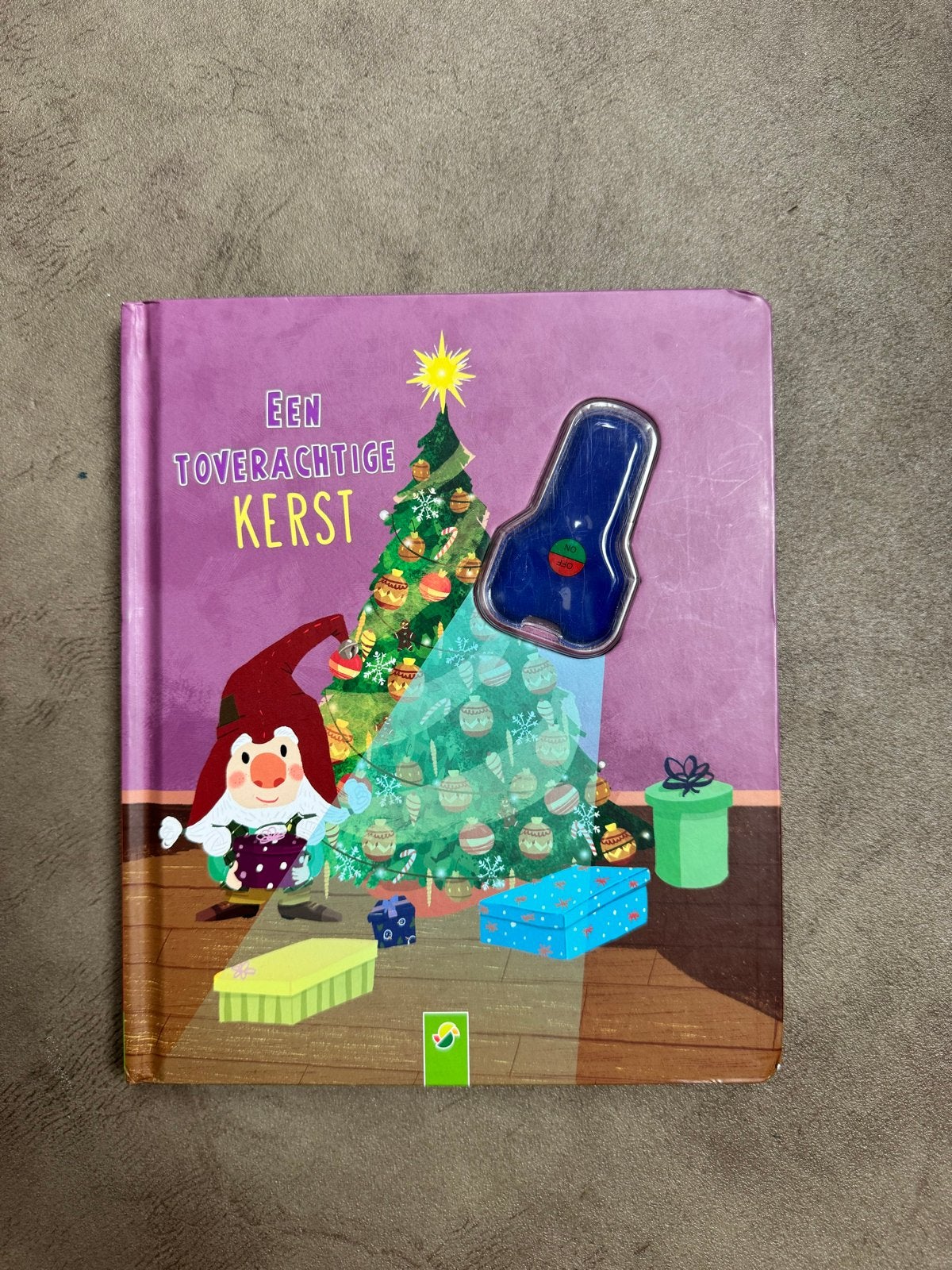 Een Toverachtige Kerst: Zoekboek met Zaklamp, Ophalen of Verzenden, Zo goed als nieuw, Sprookjes