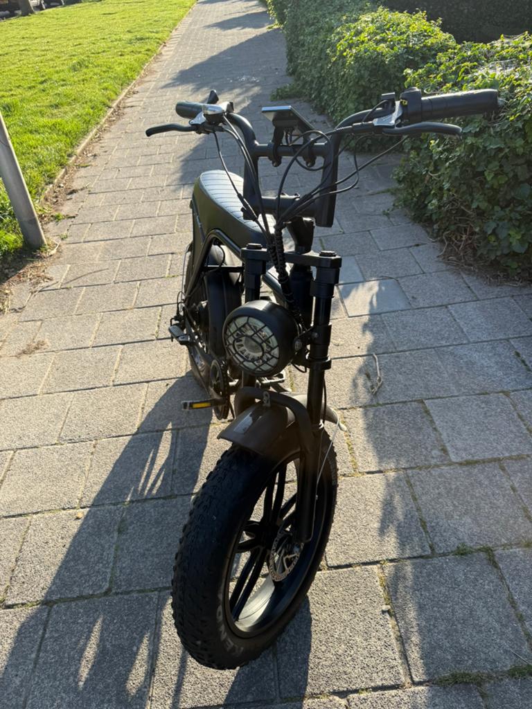 V8, Fietsen en Brommers, Minibikes, Midibikes en Pitbikes, Zo goed als nieuw, Overige typen, Ophalen