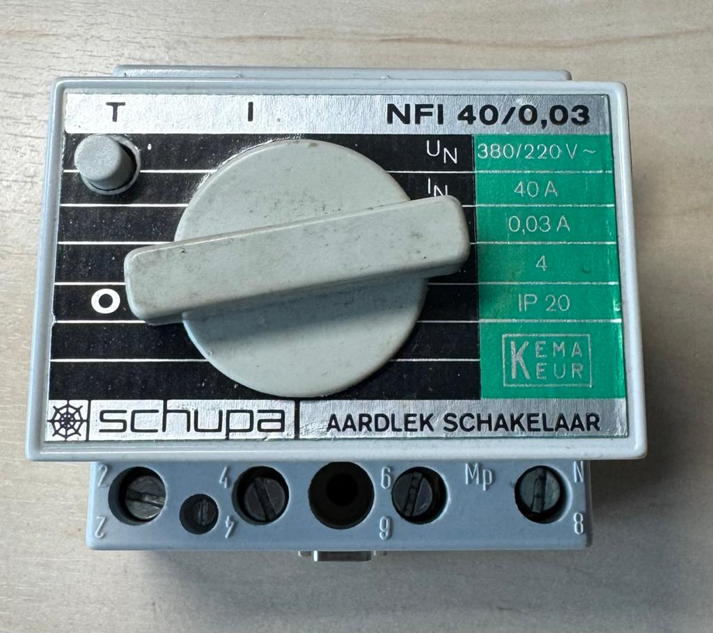 Schupa Aardlekschakelaar NFI 40/0,03 40A 4P, Ophalen of Verzenden, Gebruikt