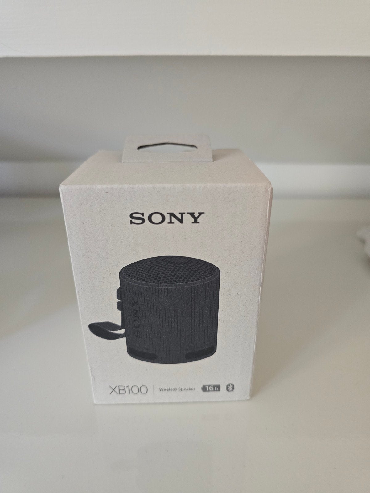 Nieuwe Sony SRS-XB100 Draagbare Bluetooth Speaker Zwart, Nieuw, Ophalen of Verzenden, Draagbare speaker, Sony