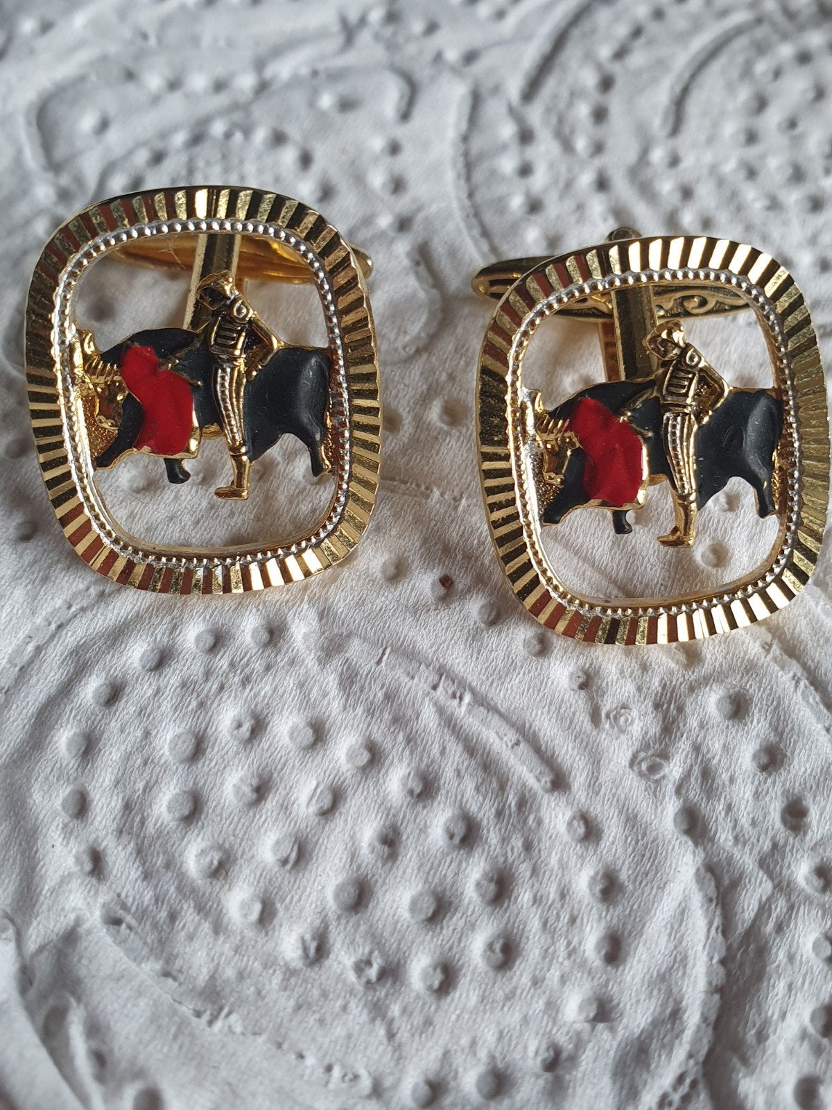 Vintage spaanse matador manchetknopen., Ophalen of Verzenden, Zo goed als nieuw, Overige materialen