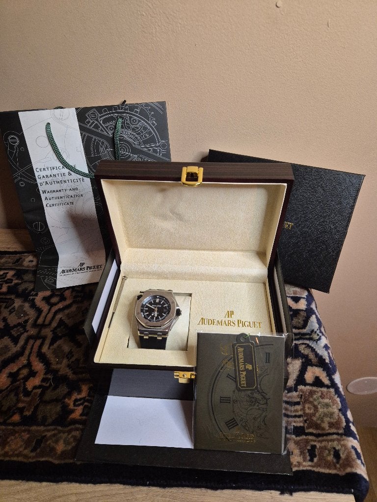 Prachtige Audemars Piguet Royal Oak Offshore Diver FULL SET, Ophalen of Verzenden, Nieuw, Zwart, Android