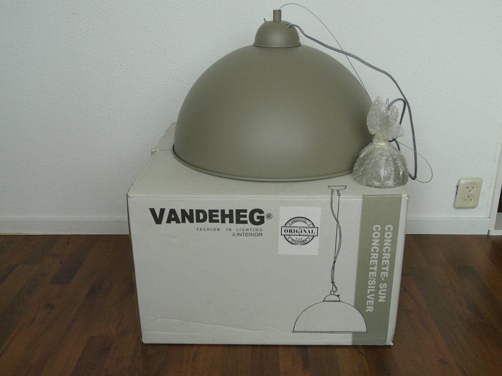EEN MOOIE ZILVEREN PLAFOND/HANG-LAMP....NIEUW IN DOOS., Ophalen, Zilver, 53 cm, Nieuw