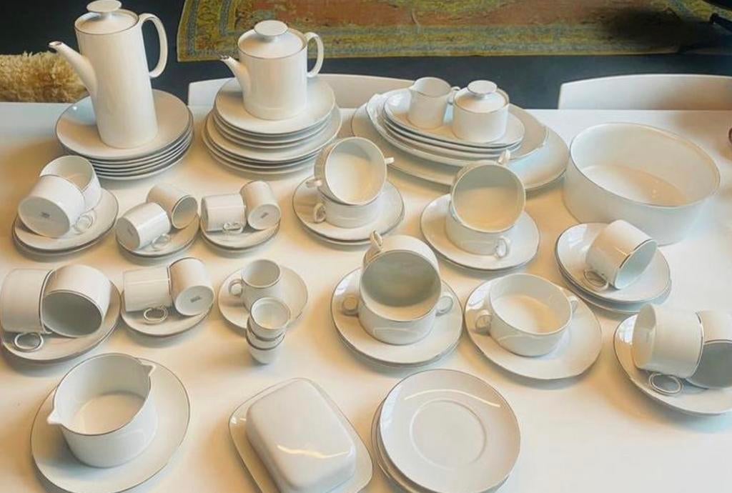 45-delig Rosenthal Thomas Medaillon Platinum wit/zilver, Antiek en Kunst, Antiek | Servies los, Ophalen
