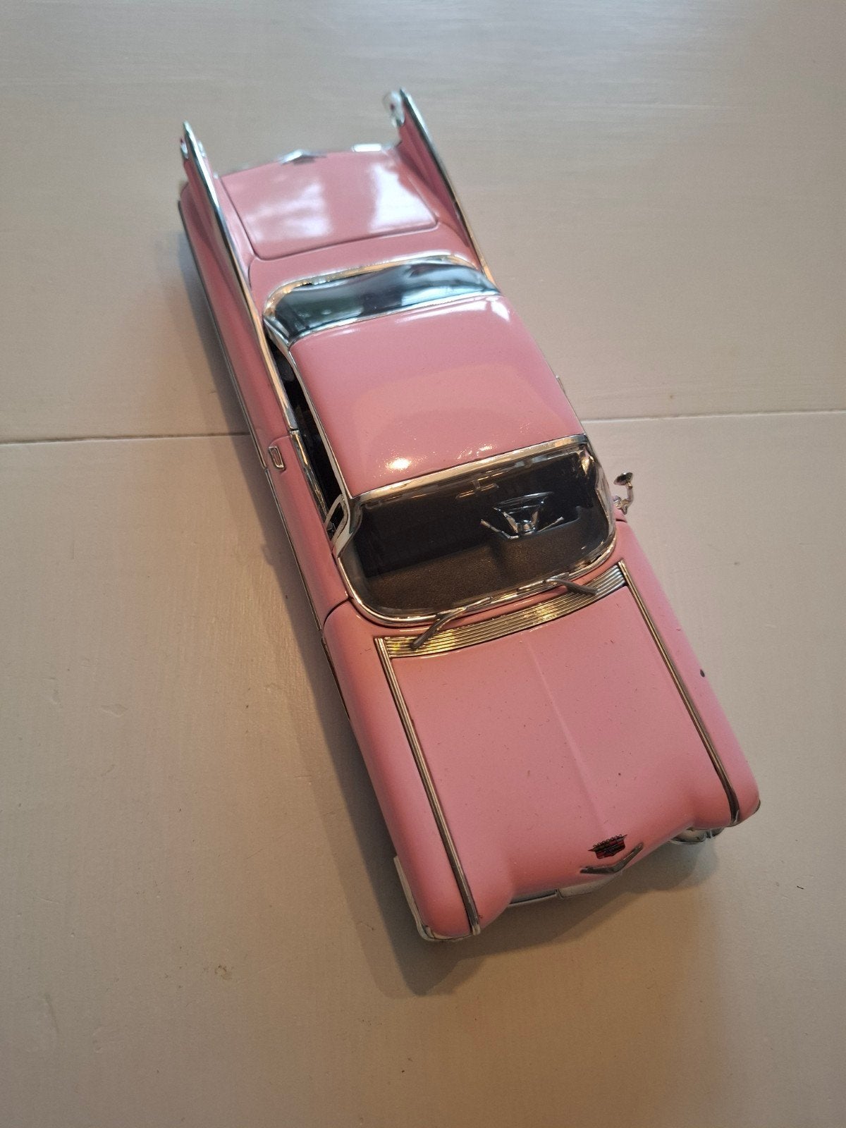 Cadillac modelauto Jada Toys Pink Caddy uit Elvis museum, Ophalen, Auto, Overige merken