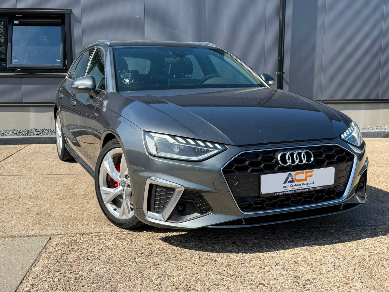 Audi A4 Avant 40 TFSI S-Line 191 PK, Auto's, Stof, Gebruikt, Zwart, 4 cilinders