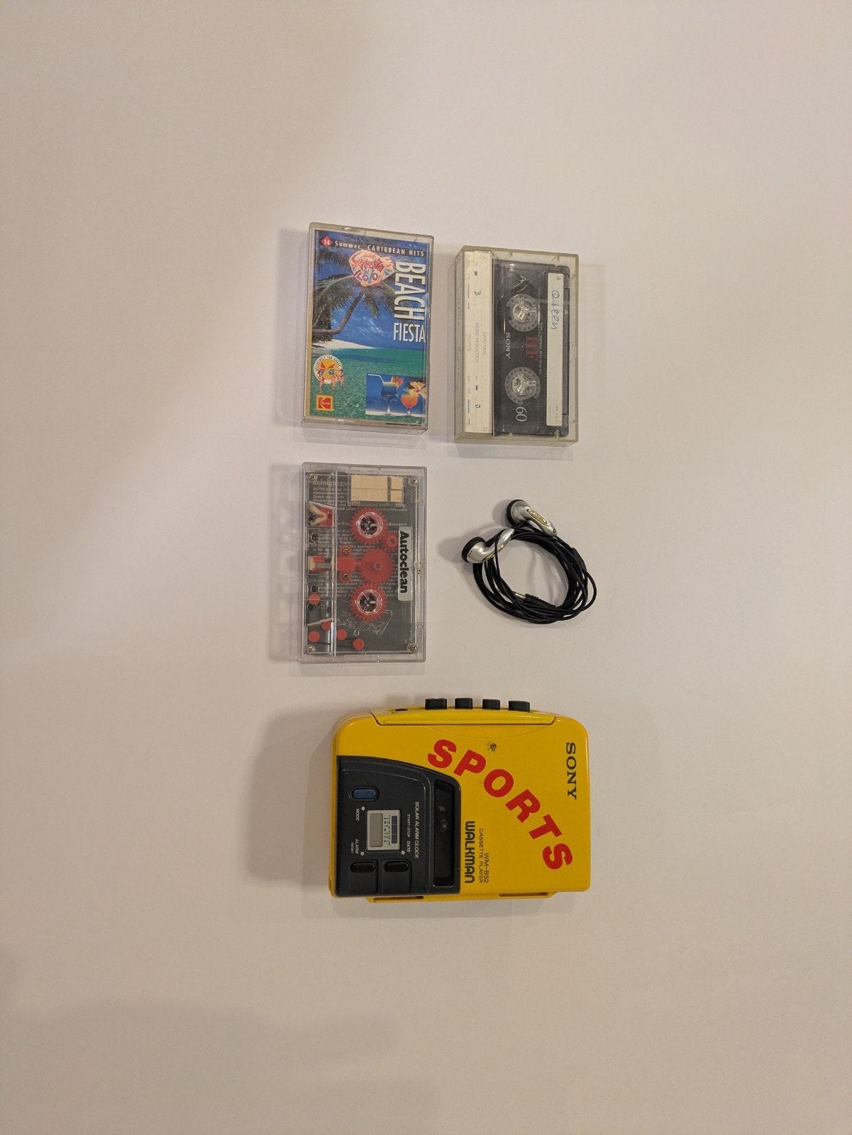 zeldzame SONY walkman WM-B52 + cassettes, Ophalen, Zo goed als nieuw