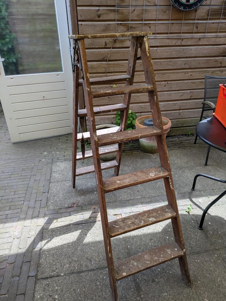 Oude houten trap - Vintage decoratie of voor klusjes, Ophalen of Verzenden